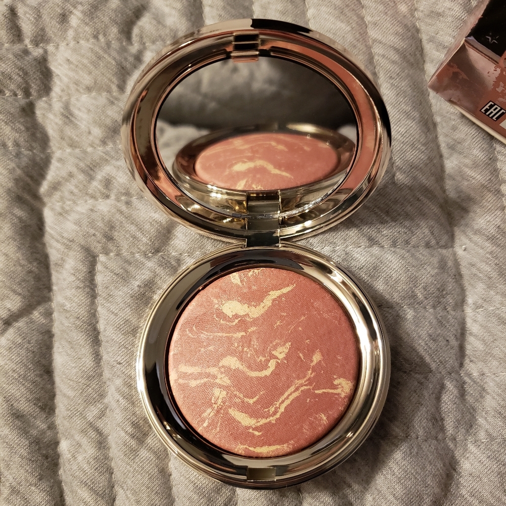 Blush - Picture 2 of 2